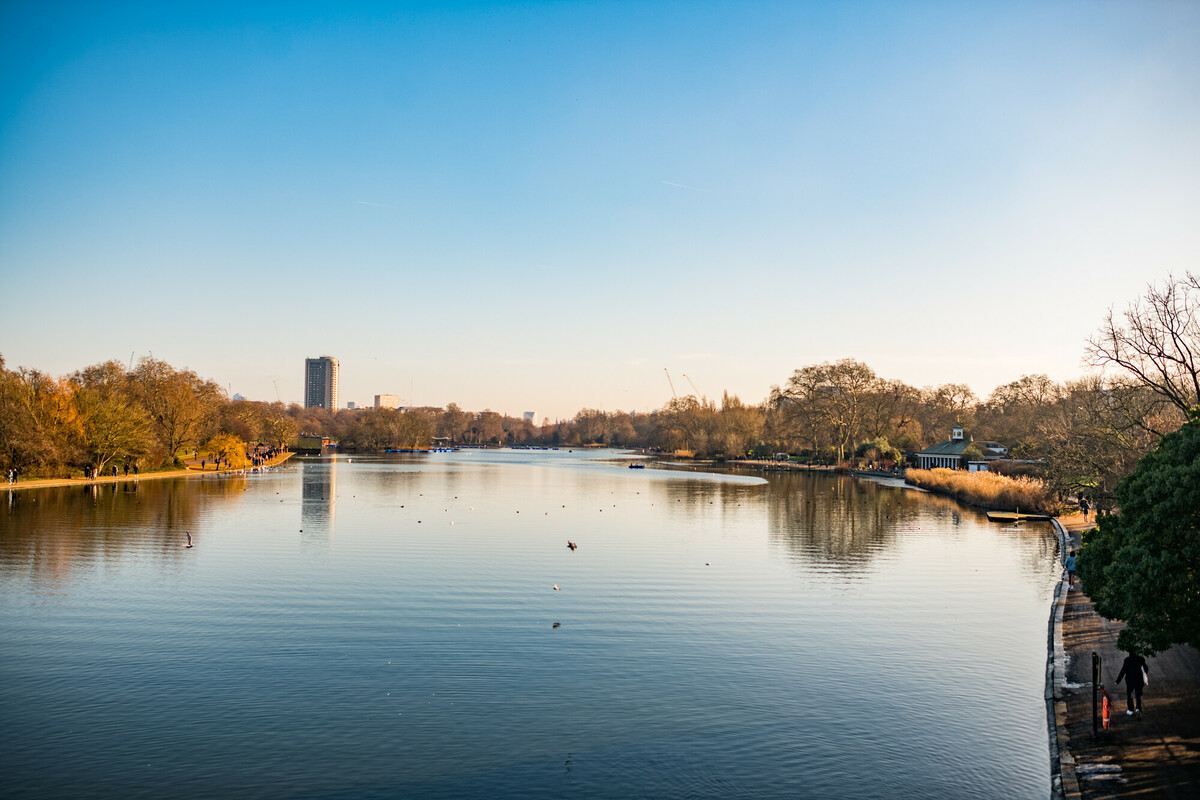 Hyde Park view of the Serpentine in winter
