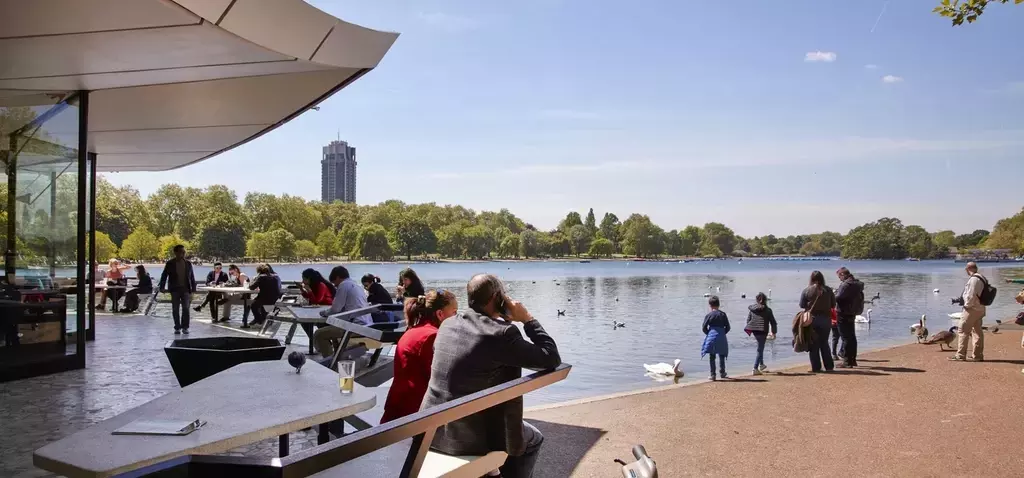 Serpentine Bar & Kitchen in Hyde Park