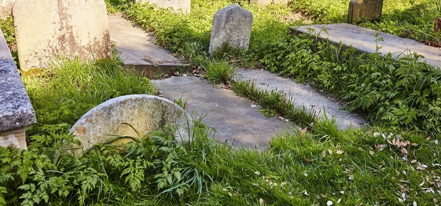 Emma’s grave (centre)