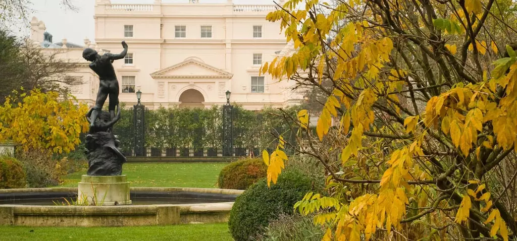 St John's Lodge Garden in autumn