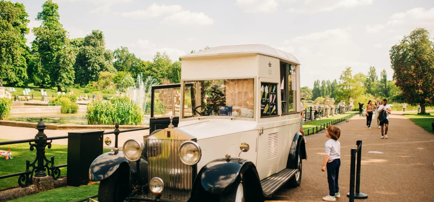 Ice cream van in Kensington Gardens