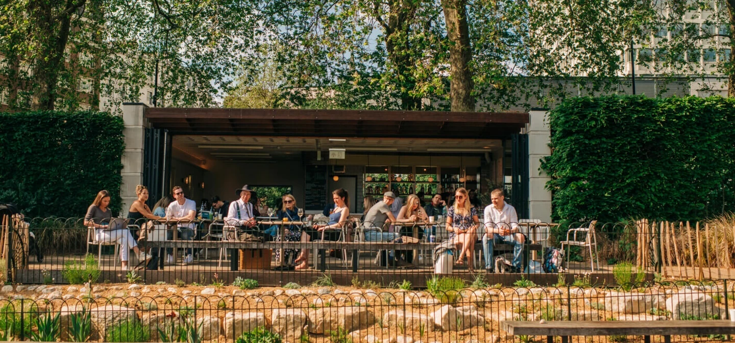 Italian Gardens Café in Kensington Gardens in spring