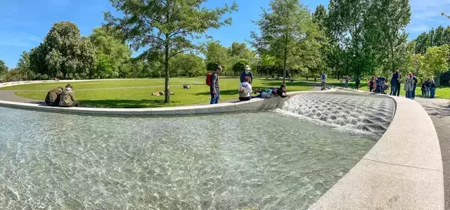 Diana Memorial Fountain in Hyde Park