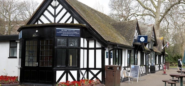 Park Sports Café in Regent's Park & Primrose Hill