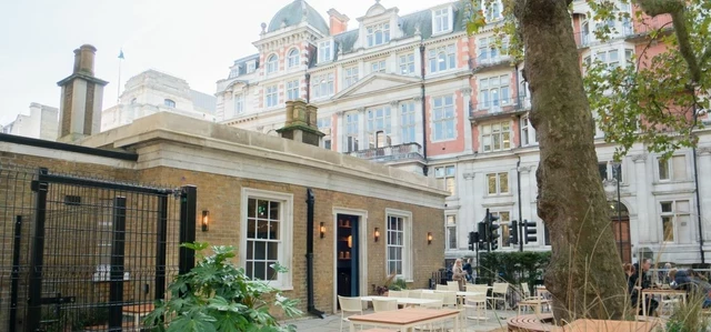 Storey's Gate Café in St Jame's Park