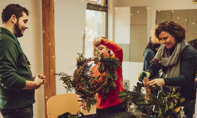 Christmas wreath making in Hyde Park