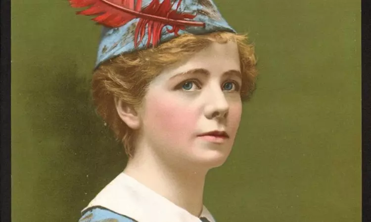 Maude Adams as Peter Pan, on the cover of The Theatre Magazine, 1906