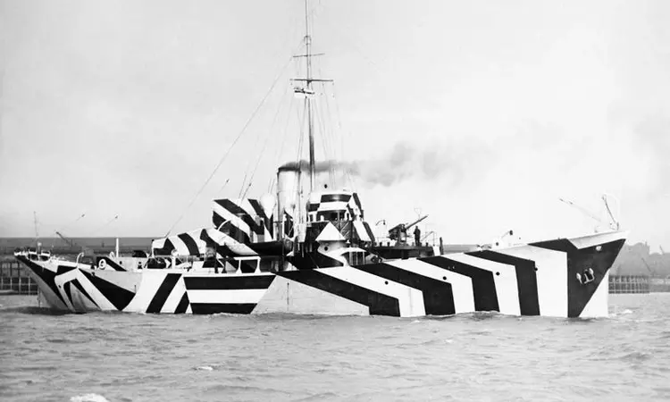 Gunboat HMS Kildangan in dazzle camouflage, 1918