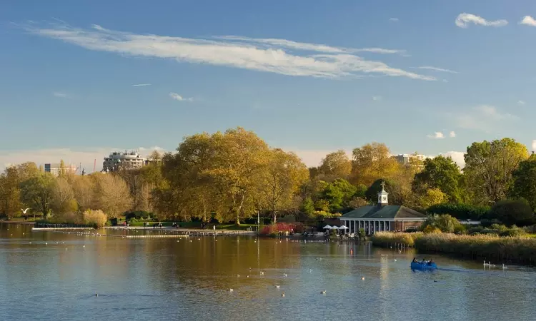 Hyde Park Lido in autumn