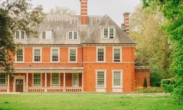 Old Police House leadership hero