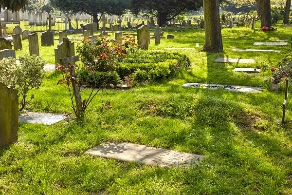 Brian Glover's grave