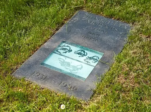 Henrietta Moraes grave detail