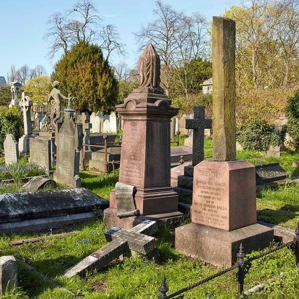 Fanny Ronalds' grave