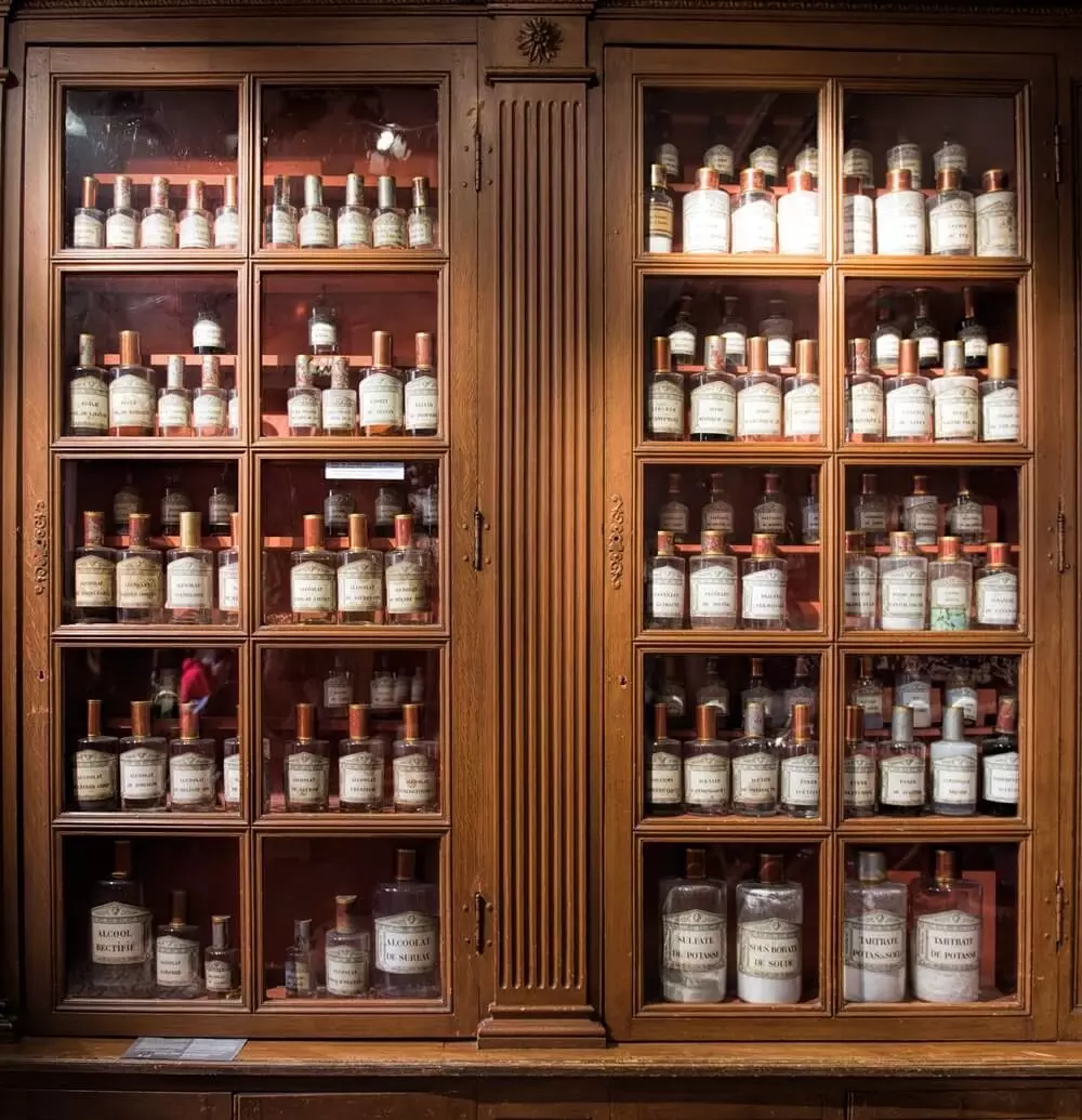 Apothecary cabinet in the Royal Parks shop