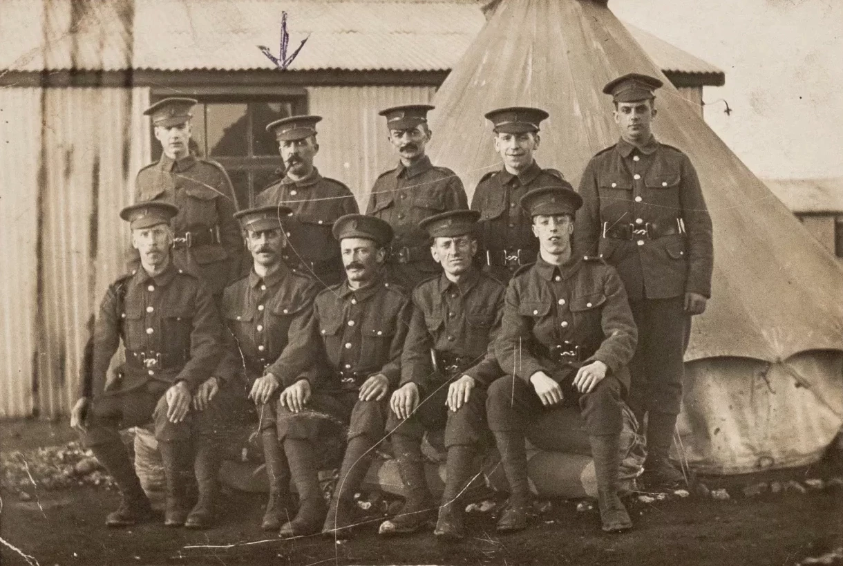 Hori Tribe and his fellow servicemen – the arrow indicates Hori, second from left in the back row